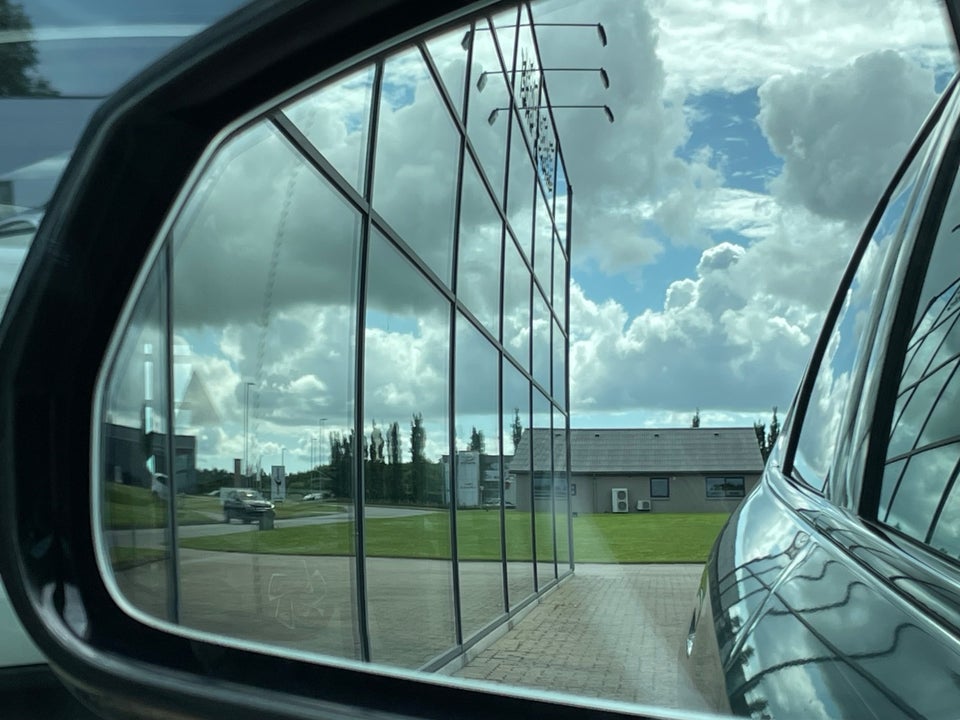 BMW iX1 eDrive20 M-Sport 5d