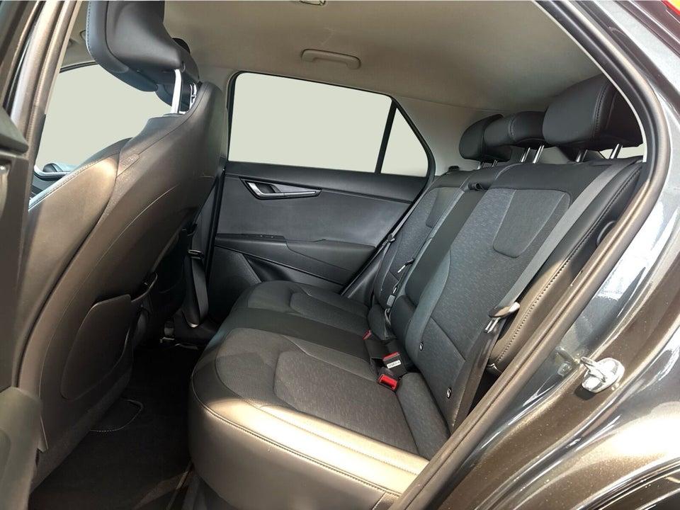 Kia Niro 64 EV Upgrade 5d