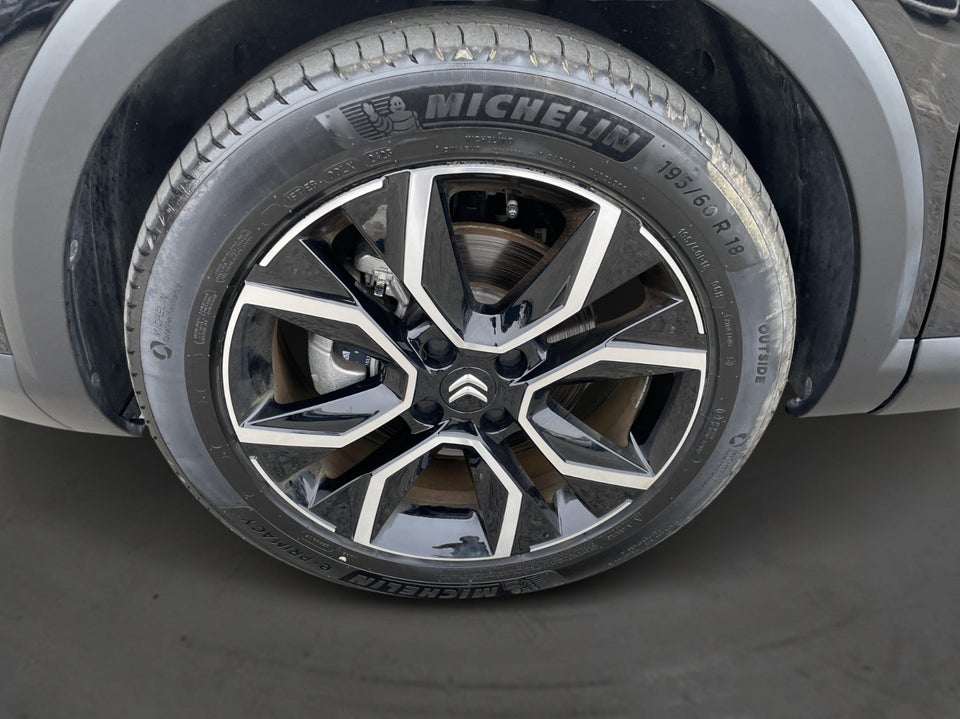 Citroën ë-C4 X 50 Shine 4d