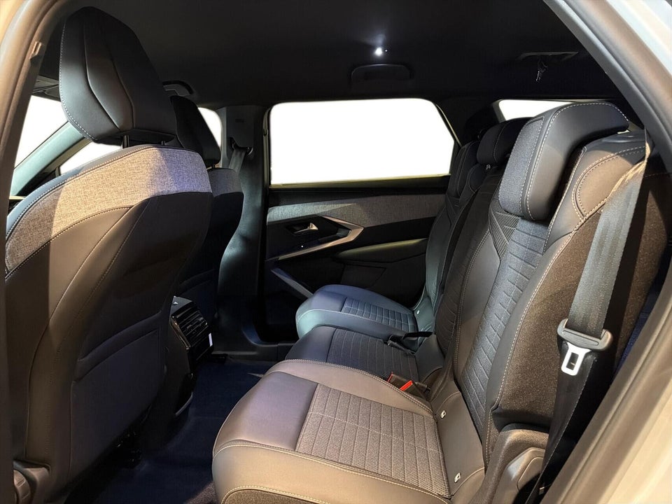 Peugeot e-5008 77 Allure Pack 7prs 5d