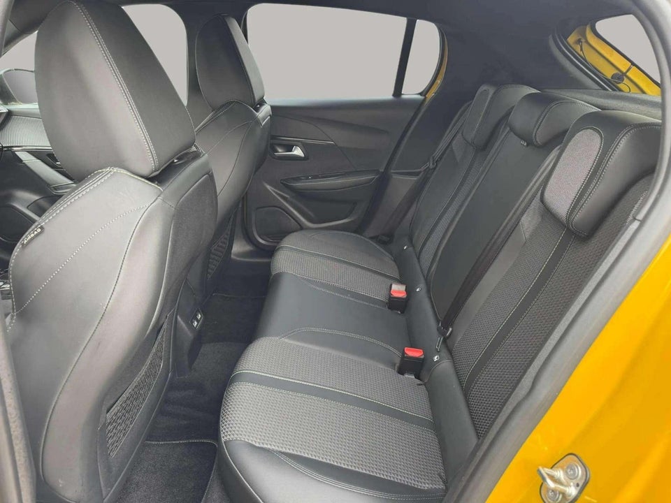 Peugeot e-208 50 GT 5d