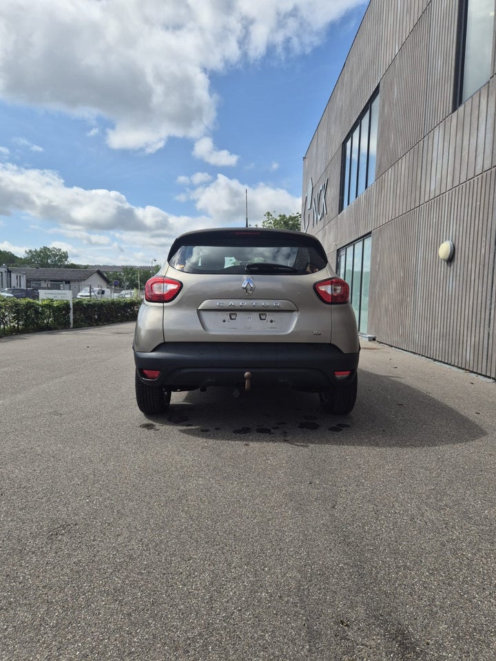 Renault Captur 0,9 TCe 90 Expression 5d