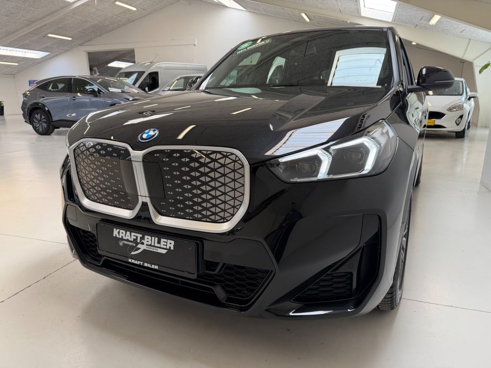 BMW iX1 xDrive30 M-Sport 5d