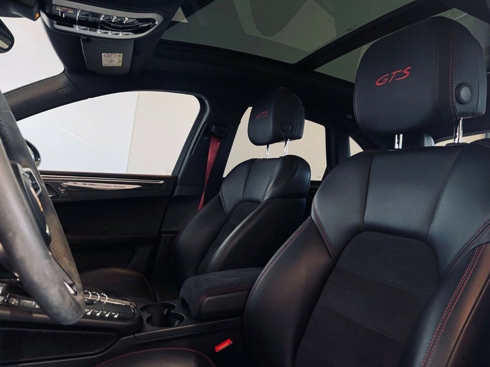 Porsche Macan GTS 3,0 PDK Van 5d