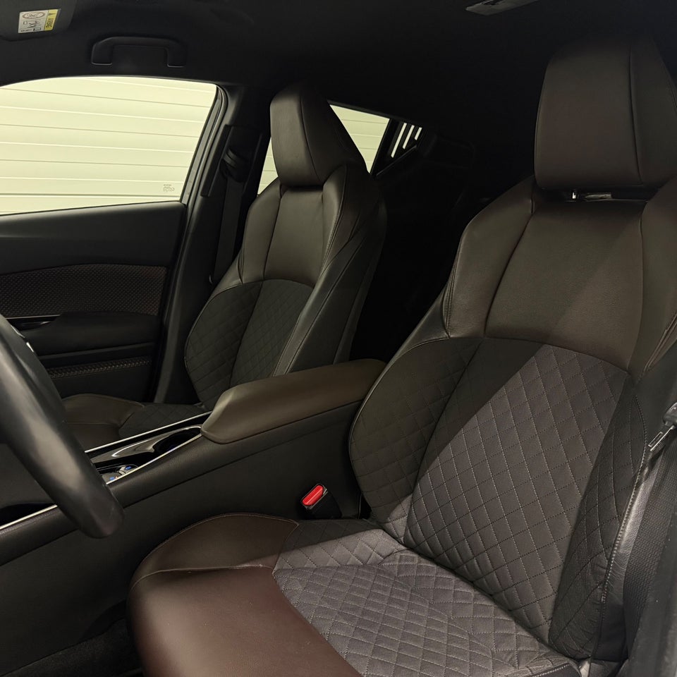 Toyota C-HR 1,8 Hybrid C-HIC CVT 5d