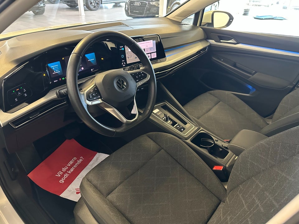 VW Golf VIII 1,5 eTSi 150 Life DSG 5d