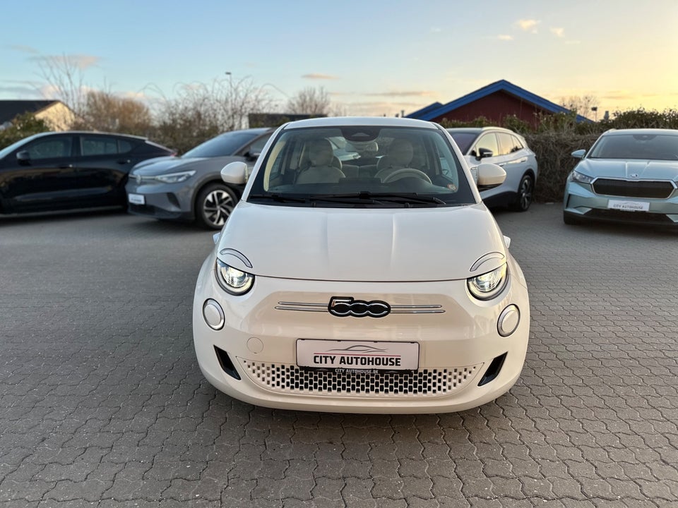 Fiat 500e 42 la Prima by Bocelli 3+1 4d