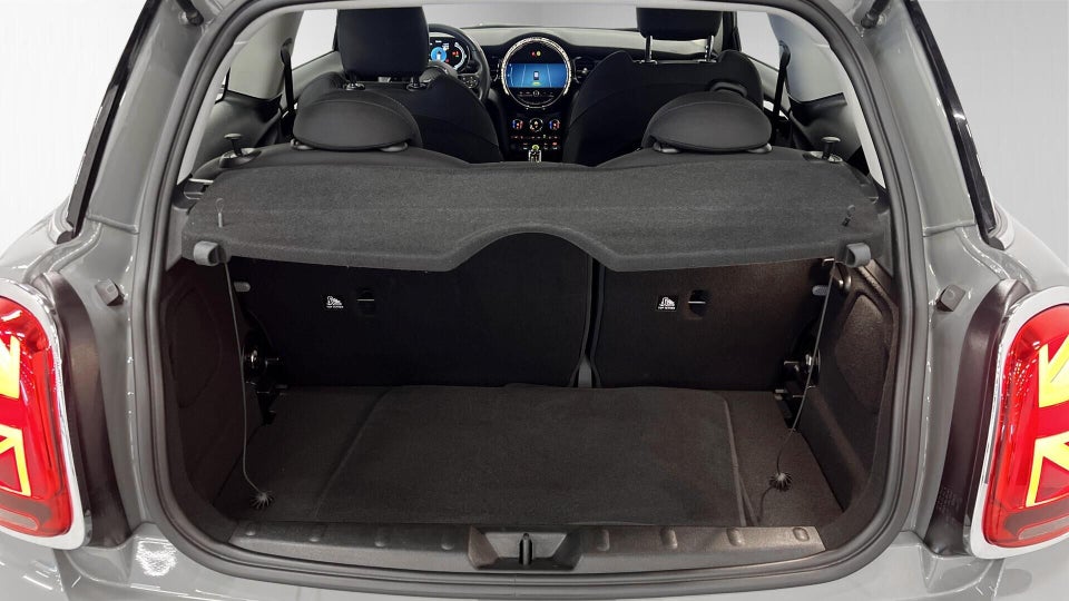 MINI Cooper SE Essential 3d