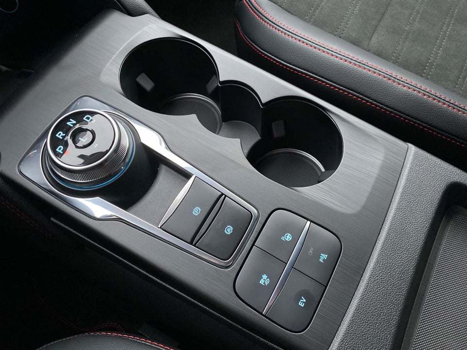 Ford Kuga 2,5 PHEV ST-Line X CVT 5d