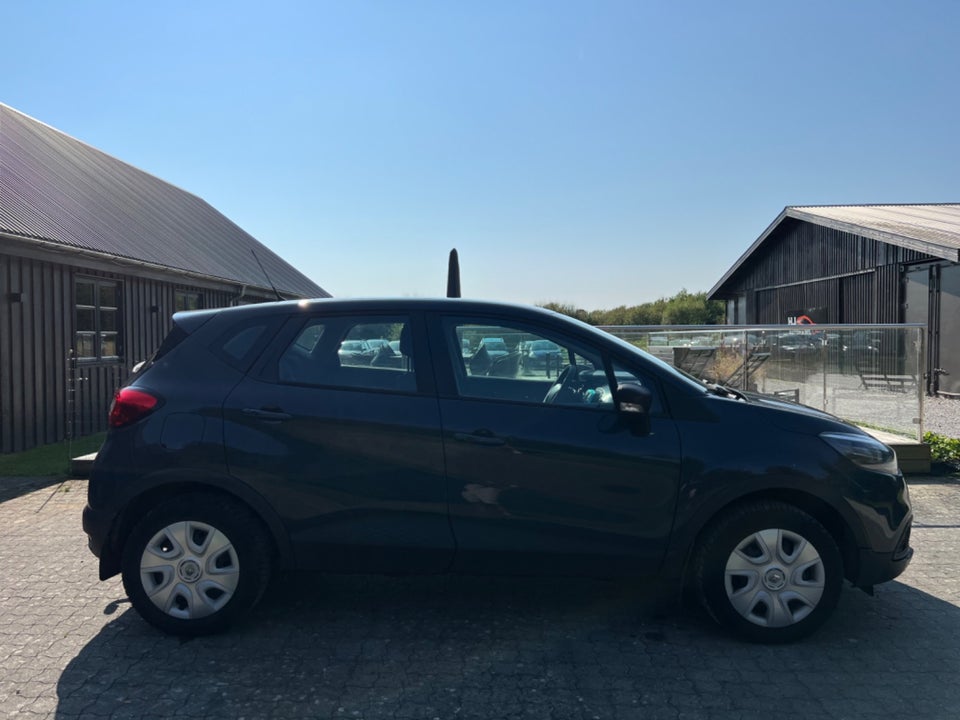 Renault Captur 0,9 TCe 90 Expression 5d