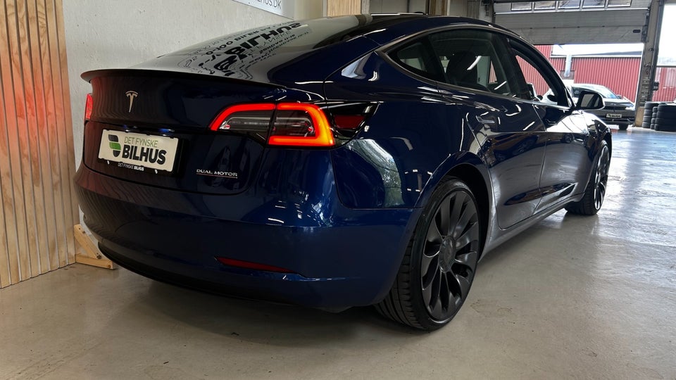 Tesla Model 3 Performance AWD 4d