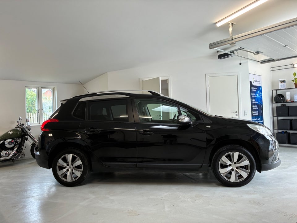 Peugeot 2008 1,2 e-THP 110 Style 5d