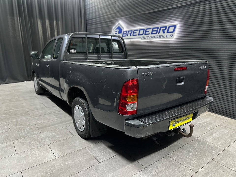 Toyota HiLux 2,5 D-4D 120 Ex.Kab 2d