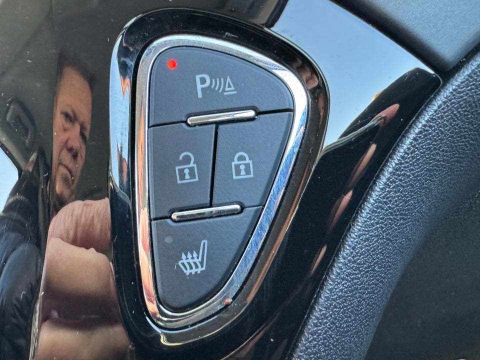 Opel Corsa 1,4 16V Impress 5d