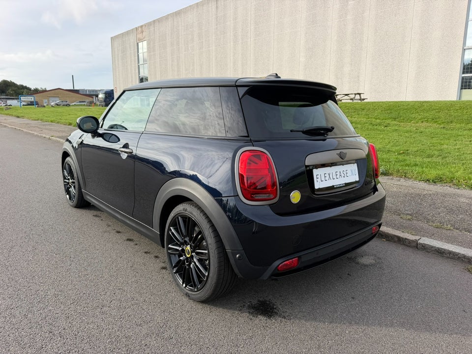 MINI Cooper SE Resolute Edition 3d