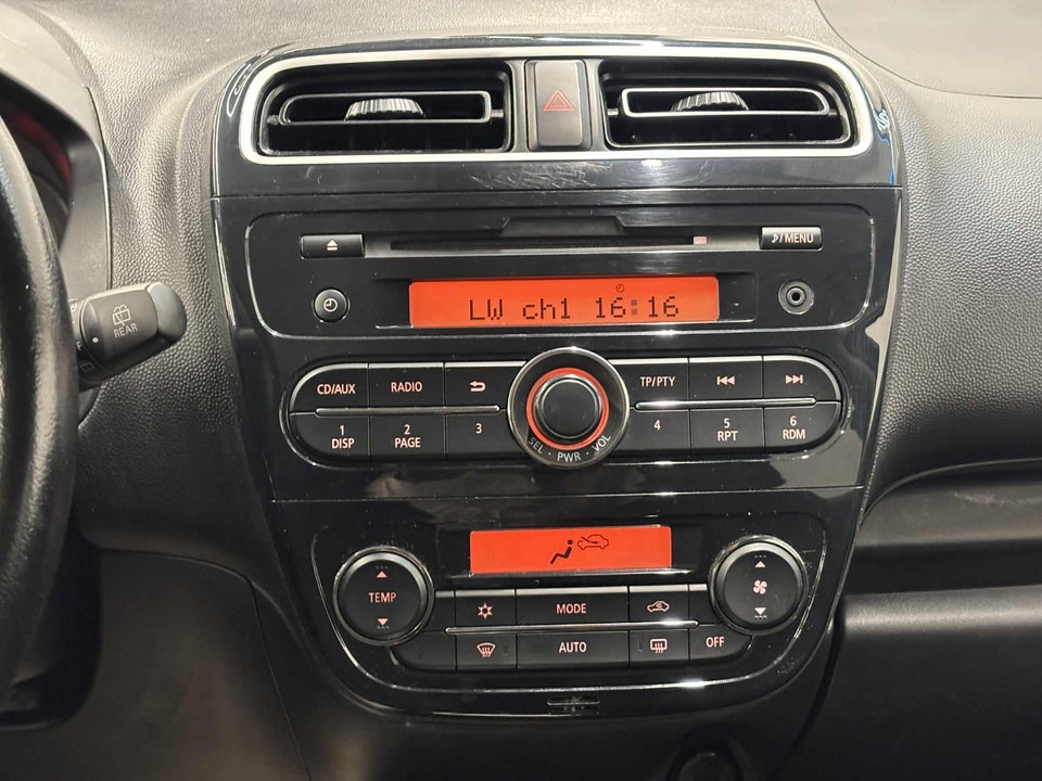 Mitsubishi Space Star 1,2 Black & White CVT 5d