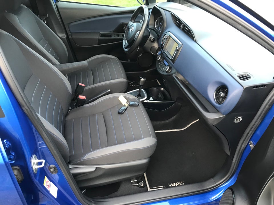 Toyota Yaris 1,5 VVT-i Flavour 5d