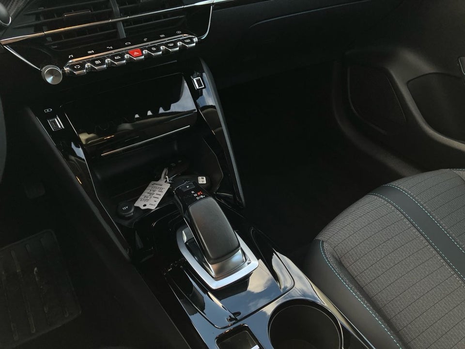 Peugeot e-208 50 Allure 5d