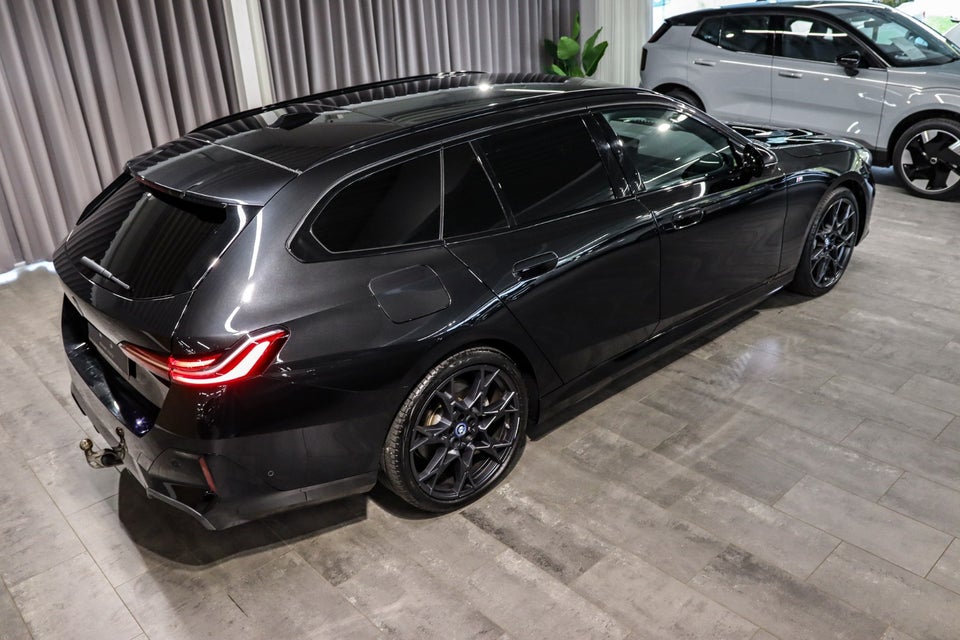 BMW i5 eDrive40 Touring Fully Charged 5d