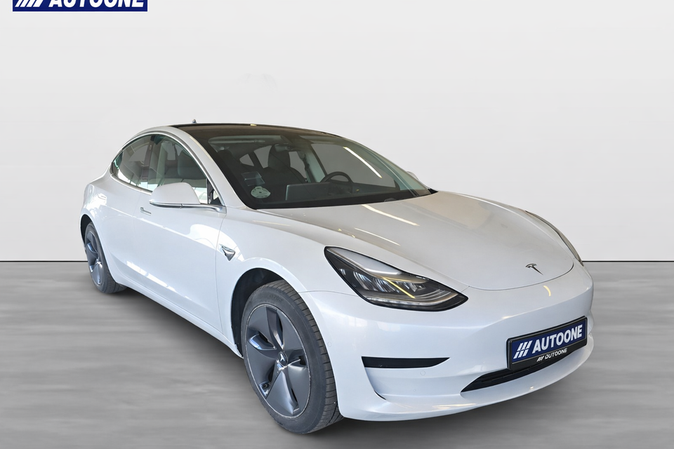 Tesla Model 3 Standard Range+ RWD 4d