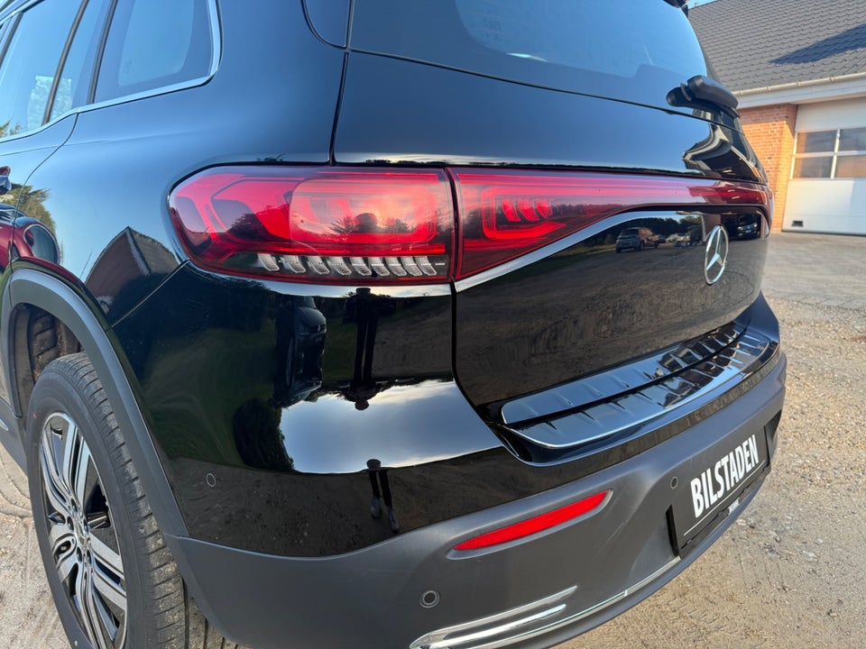 Mercedes EQB250+ Progressive 5d