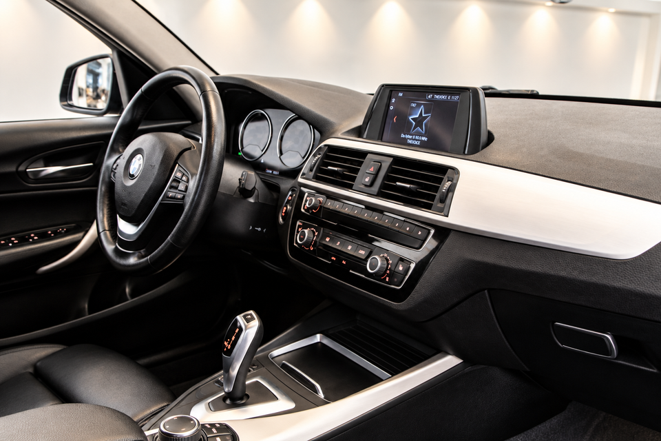 BMW 118d 2,0 Sport Line aut. 3d