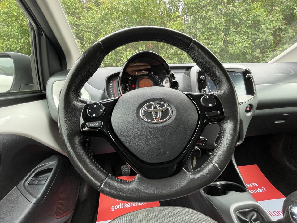 Toyota Aygo 1,0 VVT-i x-pression 5d