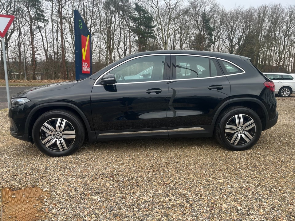 Mercedes EQA300 Progressive 4Matic 5d