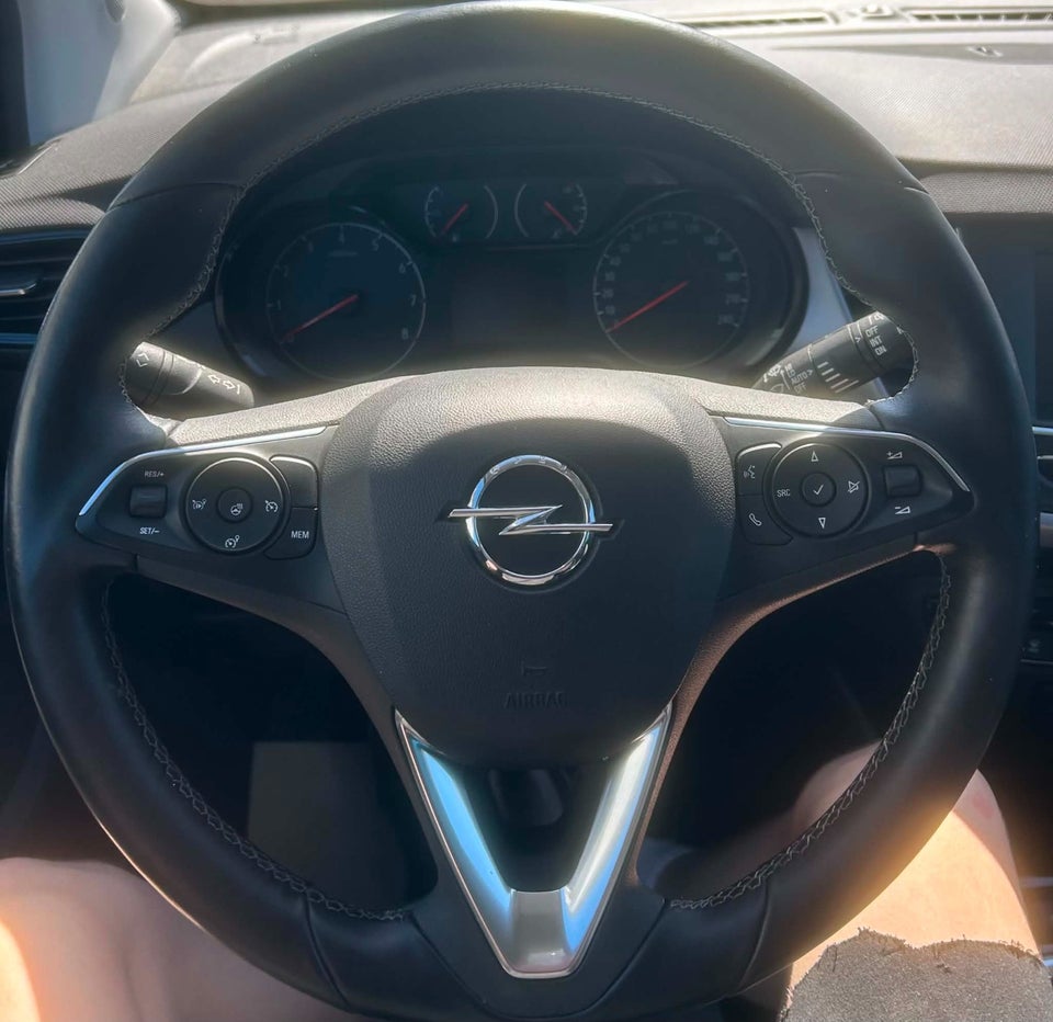 Opel Crossland X 1,2 Enjoy Special 5d