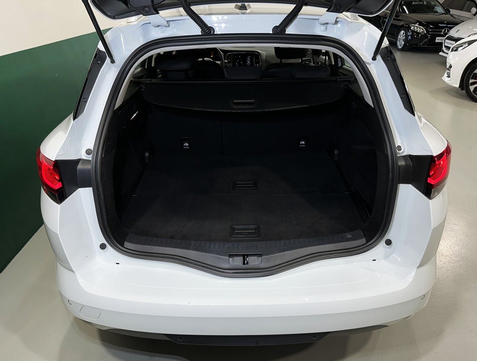 Renault Megane IV 1,3 TCe 140 Zen Sport Tourer 5d