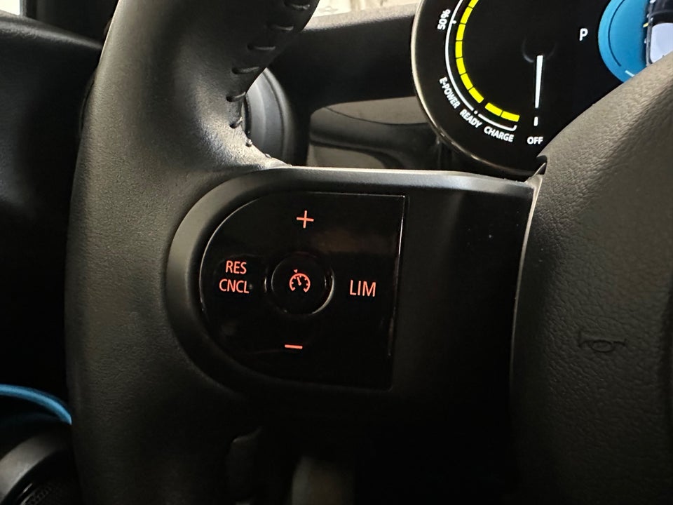 MINI Cooper SE Essential 3d