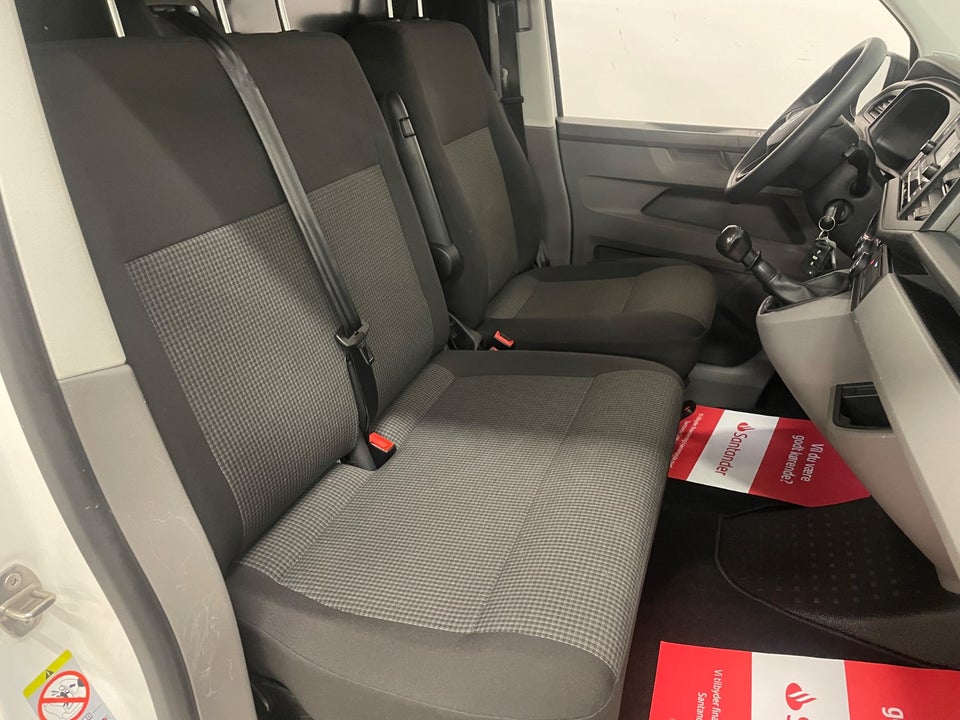 VW Transporter 2,0 TDi 110 Kassevogn lang