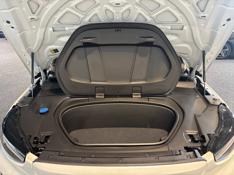 Volvo XC40 ReCharge Extended Range Plus 5d