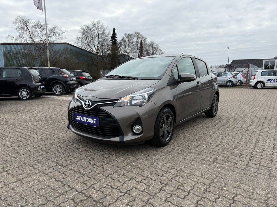 Toyota Yaris 1,0 VVT-i T2 5d