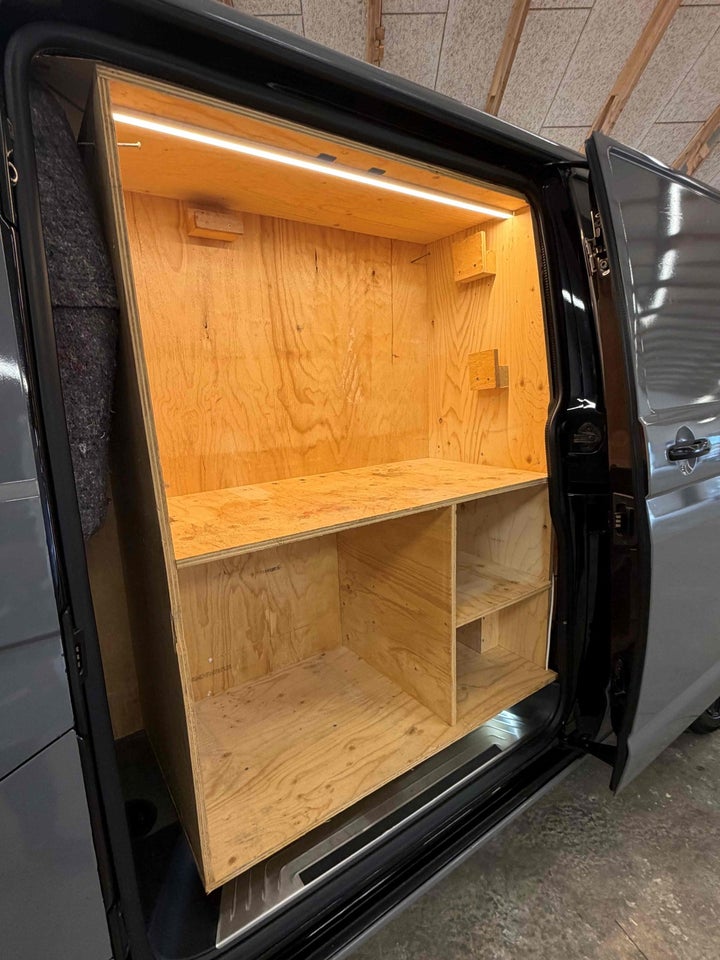 VW Transporter 2,0 TDi 150 Kassevogn DSG lang