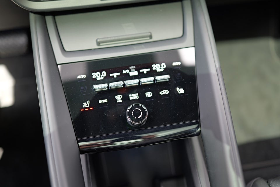 Porsche Macan 4 5d