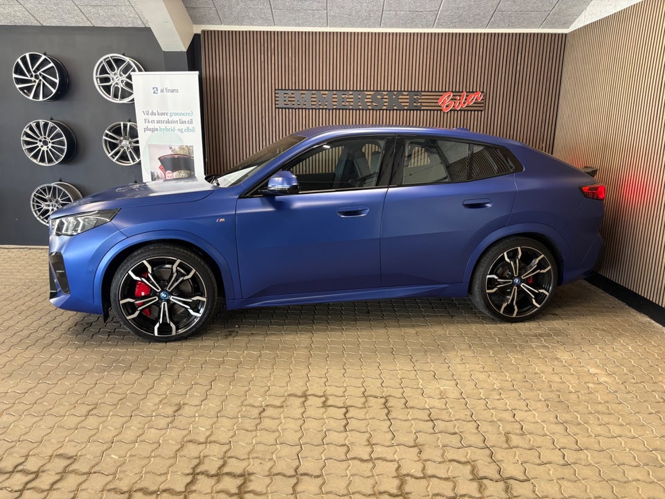 BMW iX2 xDrive30 Fully Charged M-Sport 5d