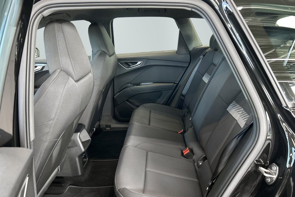 Audi Q4 e-tron 45 S-line 5d