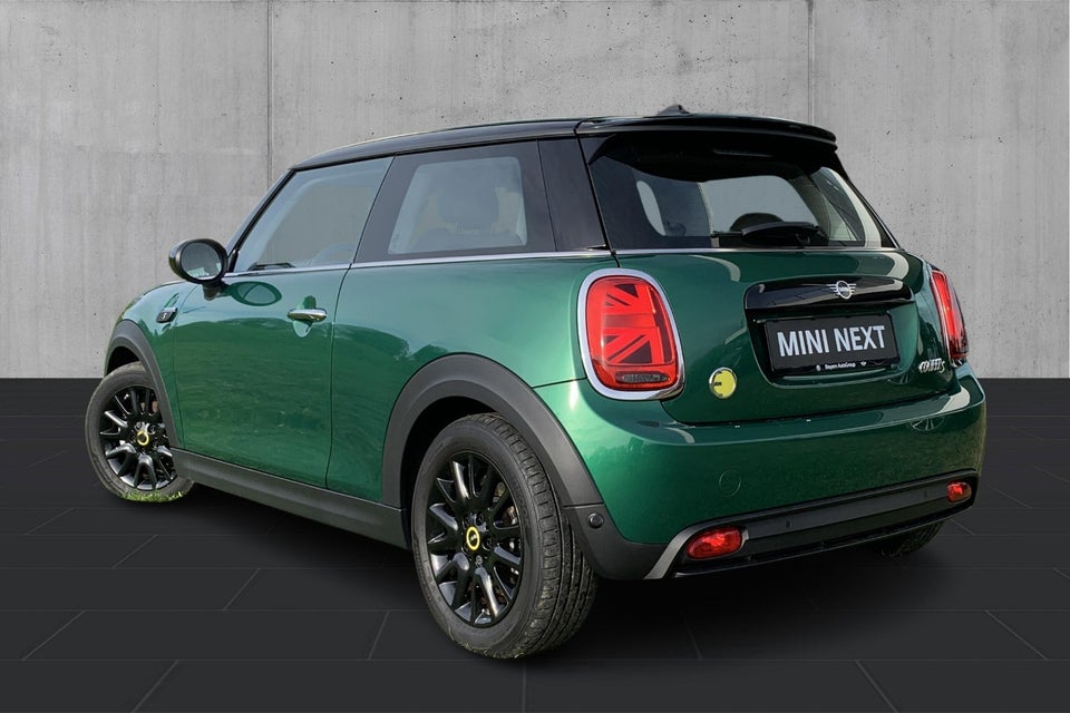 MINI Cooper SE Essential 3d