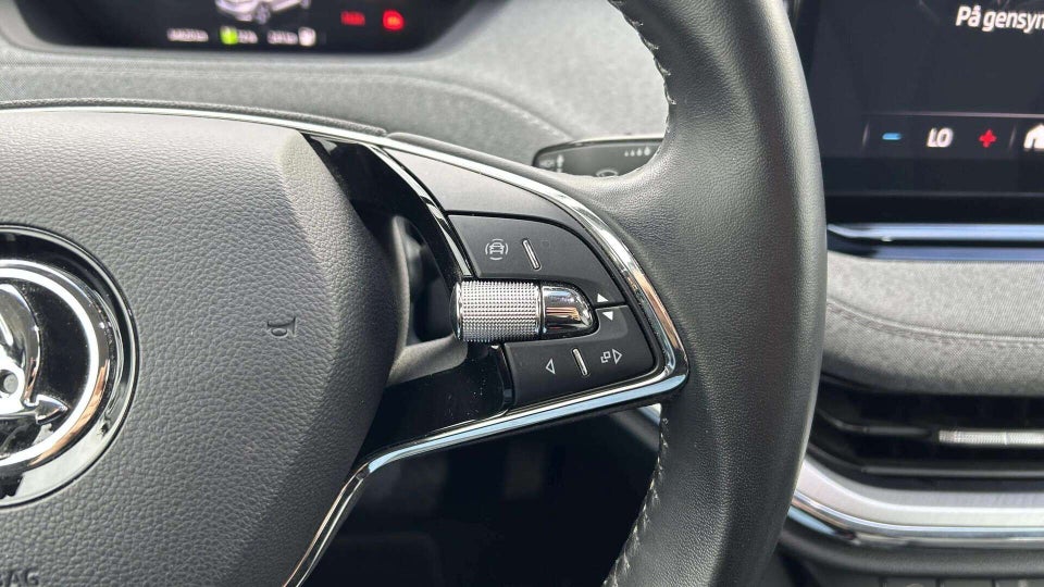 Skoda Enyaq 60 iV Loft 5d