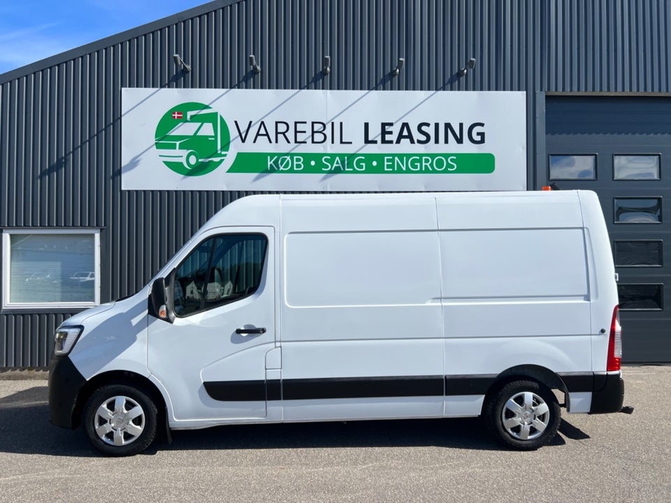 Renault Master IV T33 2,3 dCi 150 L2H2 Kassevogn