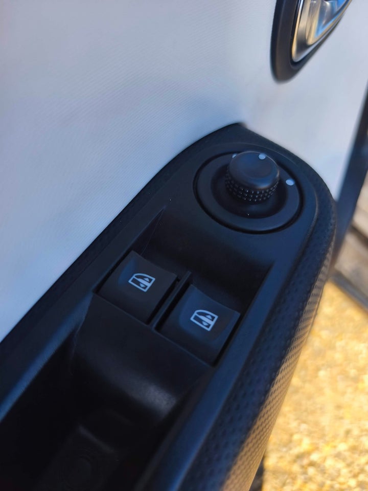 Renault Twingo 1,0 SCe 70 Expression 5d