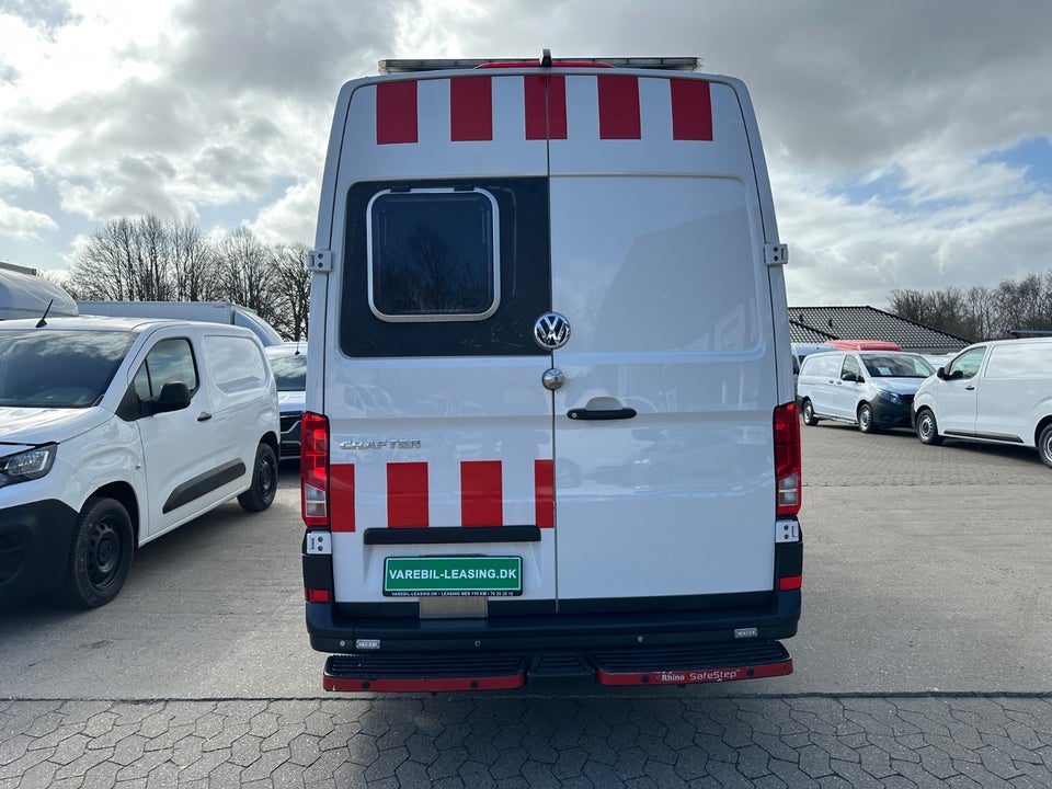 VW Crafter 35 2,0 TDi 140 Kassevogn L3H2 aut.