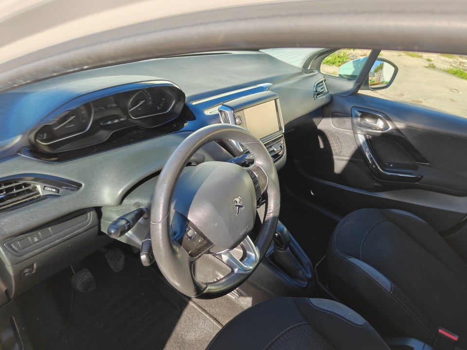 Peugeot 208 1,2 VTi 82 Active 5d