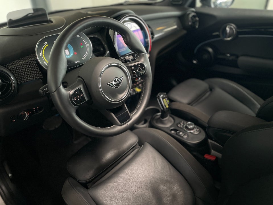 MINI Cooper SE Maximise 3d
