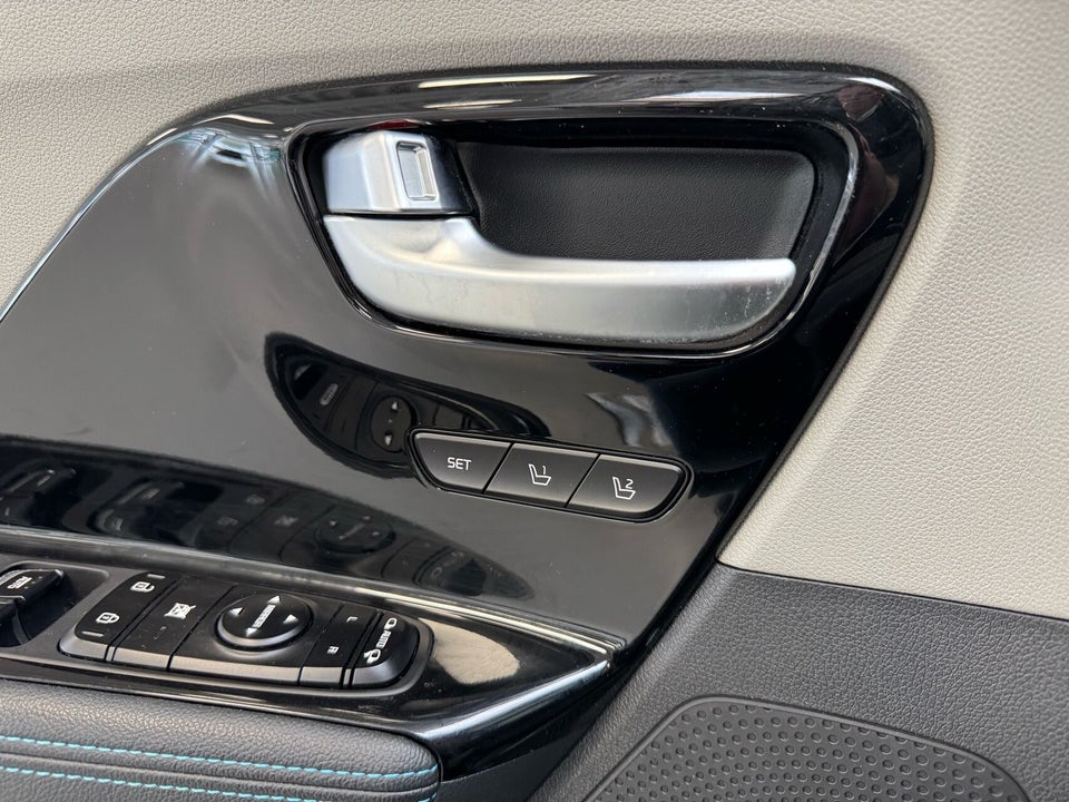 Kia Niro 1,6 PHEV Advance+ DCT 5d