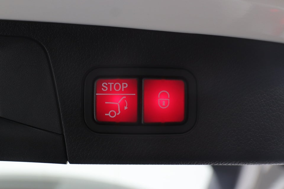 Mercedes EQA300 Progressive 4Matic Van 5d