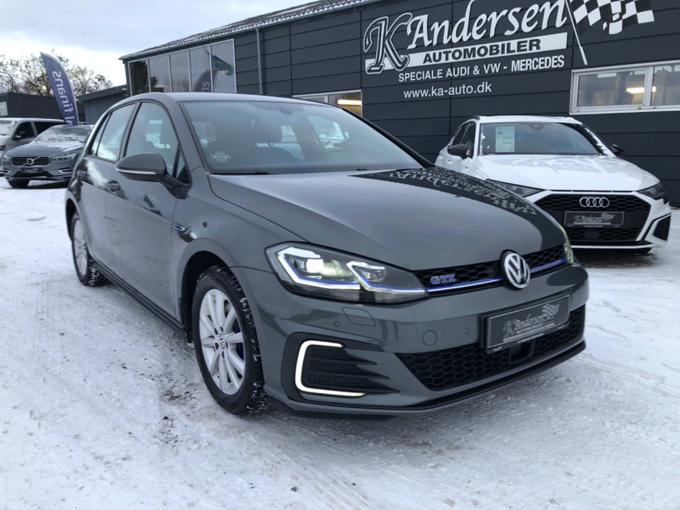 VW Golf VII 1,4 GTE DSG 5d