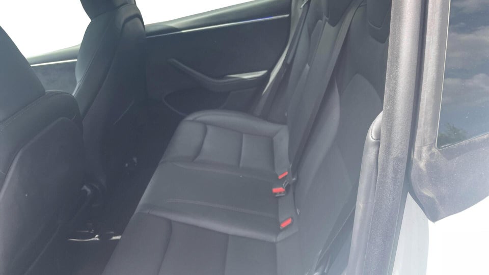 Tesla Model 3 Long Range AWD 4d