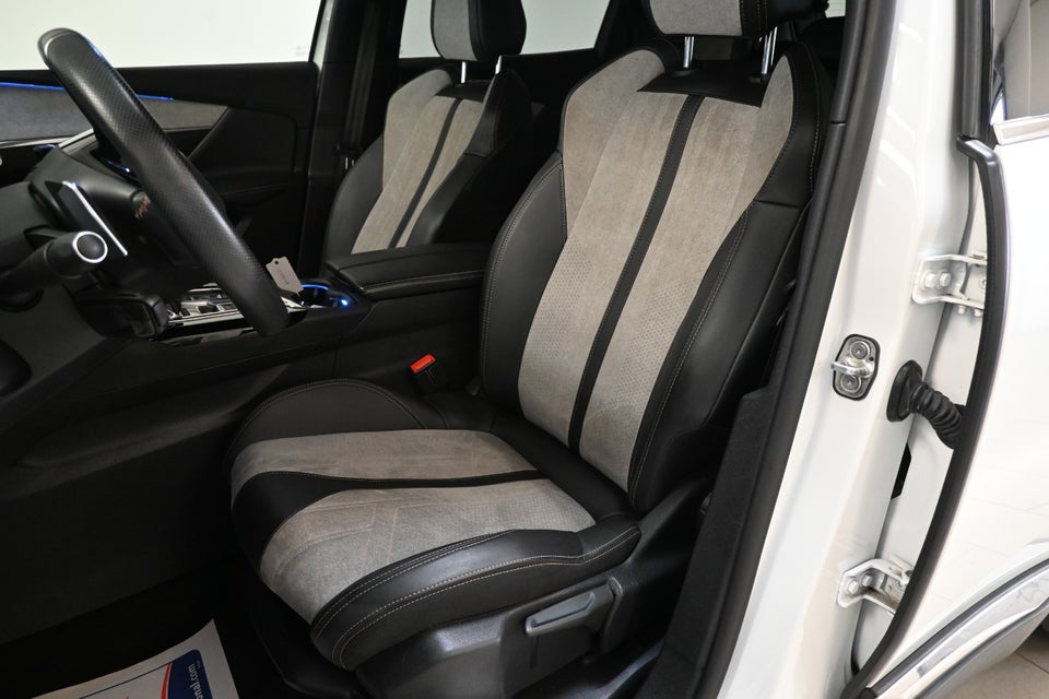 Peugeot 3008 1,6 Hybrid First GT EAT8 5d